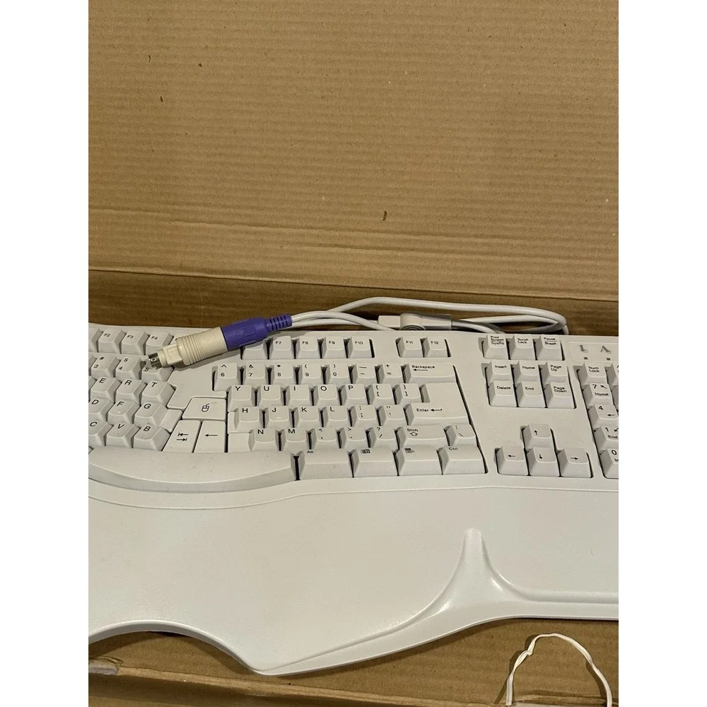 IBM PC Compatible Keyboard‎
